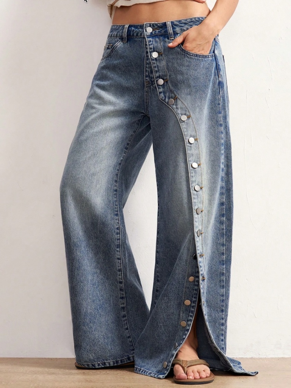 Medium wash Button Down Pockets Wide leg Denim Jeans Pants - Picture 1 of 7